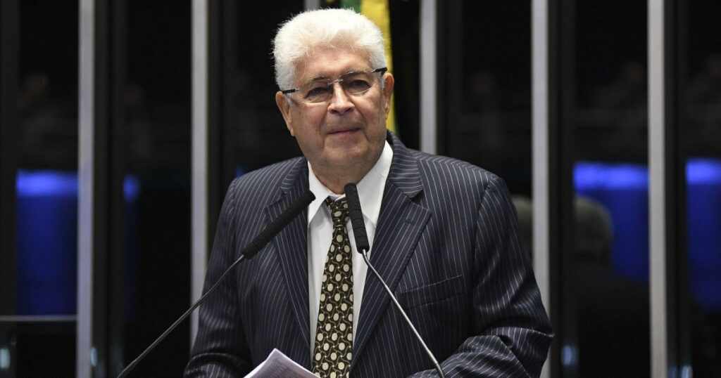 roberto-requiao-anuncia-pre-candidatura-a-camara-dos-deputados-pelo-pdt