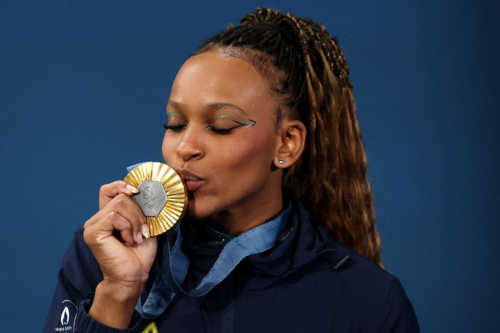 de-volta!-rebeca-andrade-confirma-retorno-e-mira-mundial-de-ginastica