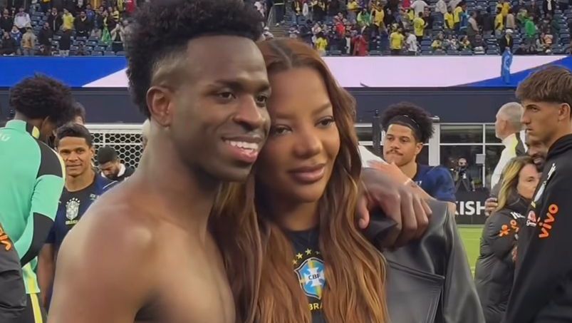 apos-derrota-da-selecao,-vini-jr-tira-foto-com-ludmila-no-gramado