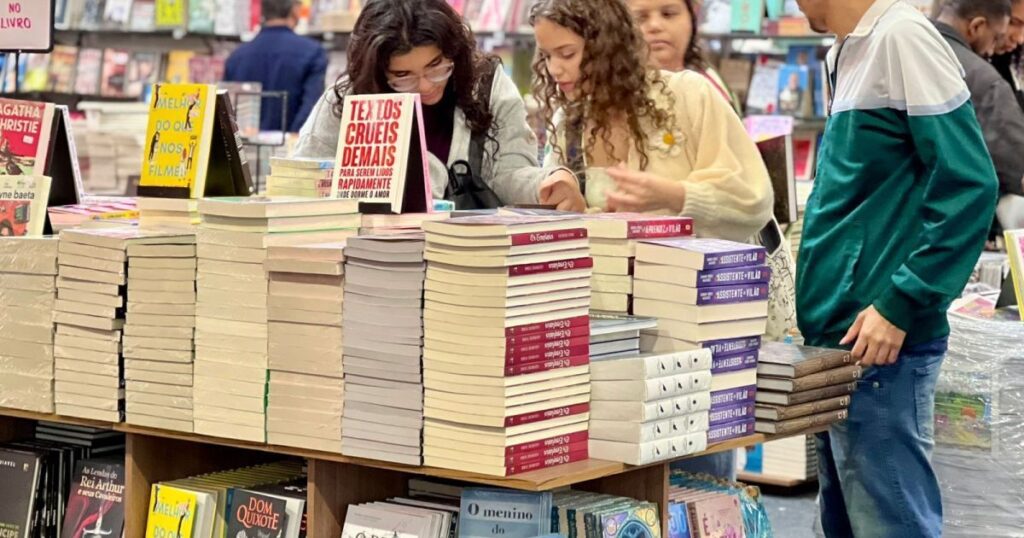 numero-de-consumidores-de-livros-cresce-e-chega-a-18%-dos-brasileiros