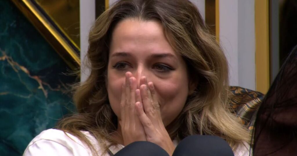 bbb-26:-samira-se-garante-no-top-10-e-comemora:-“ganhei-uma-casa”