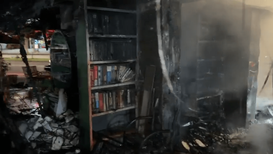 incendio-atinge-biblioteca-comunitaria-em-bh;-veja-imagens