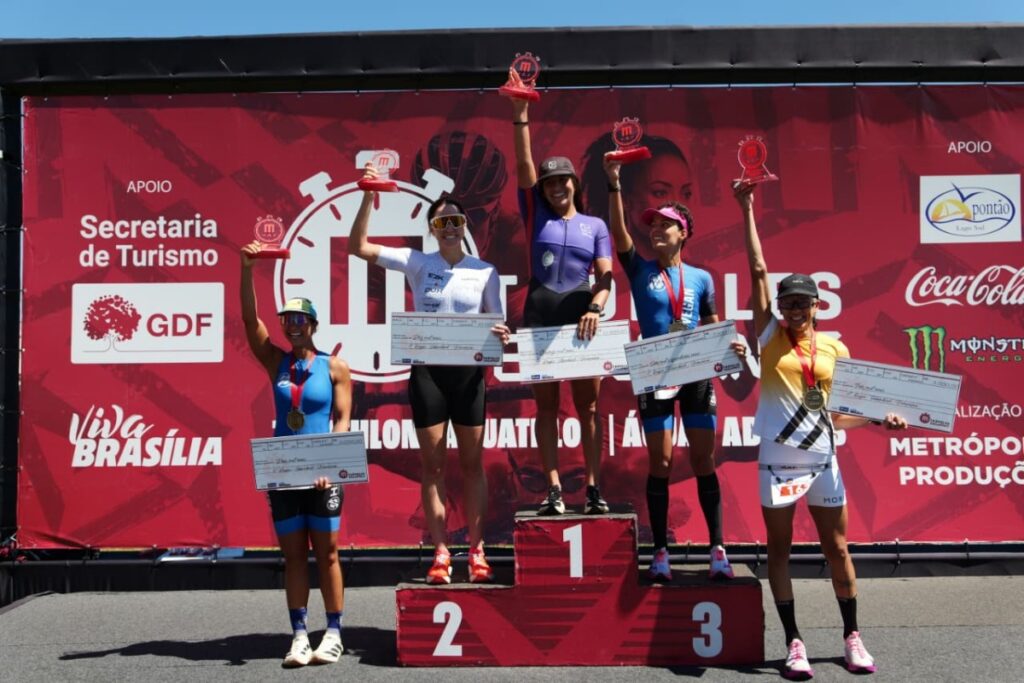 metropoles-endurance:-veja-as-fotos-dos-podios-do-triathlon-standard