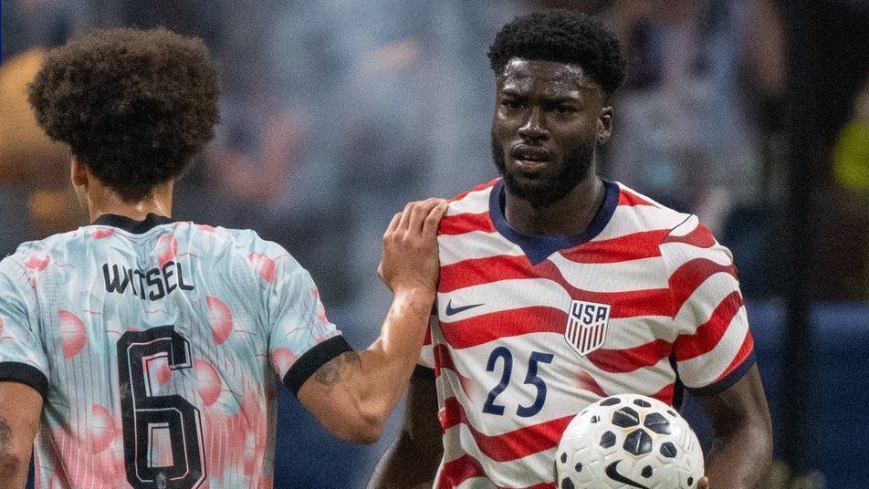 uniformes-semelhantes-geram-criticas-apos-estados-unidos-x-belgica;-entenda