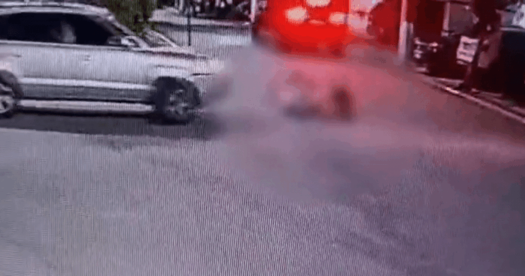 video:-mulher-entra-em-condominio-e-atropela-quatro-criancas-em-guarulhos