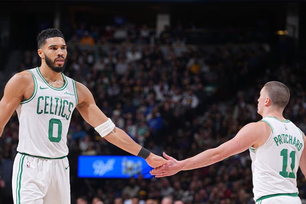 nba:-celtics-garantem-vaga-nos-playoffs-apos-vitoria-contra-o-hornets