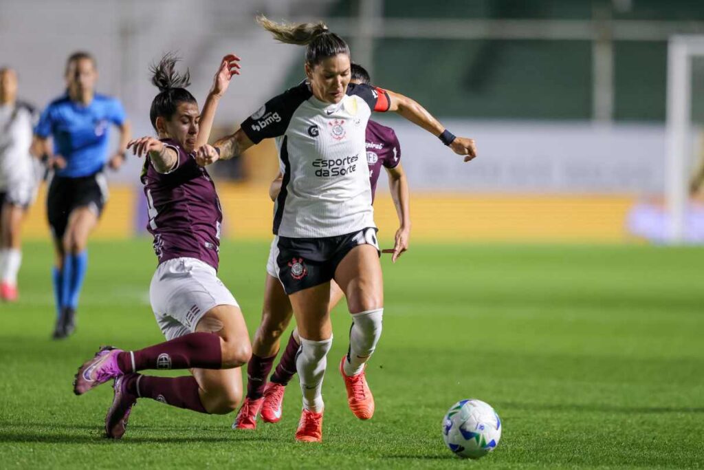 fpf-vence-na-justica-e-mantem-patrocinio-no-futebol-feminino