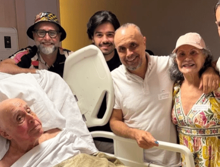 hospitalizado,-mauro-mendonca-celebra-95-anos-com-a-familia