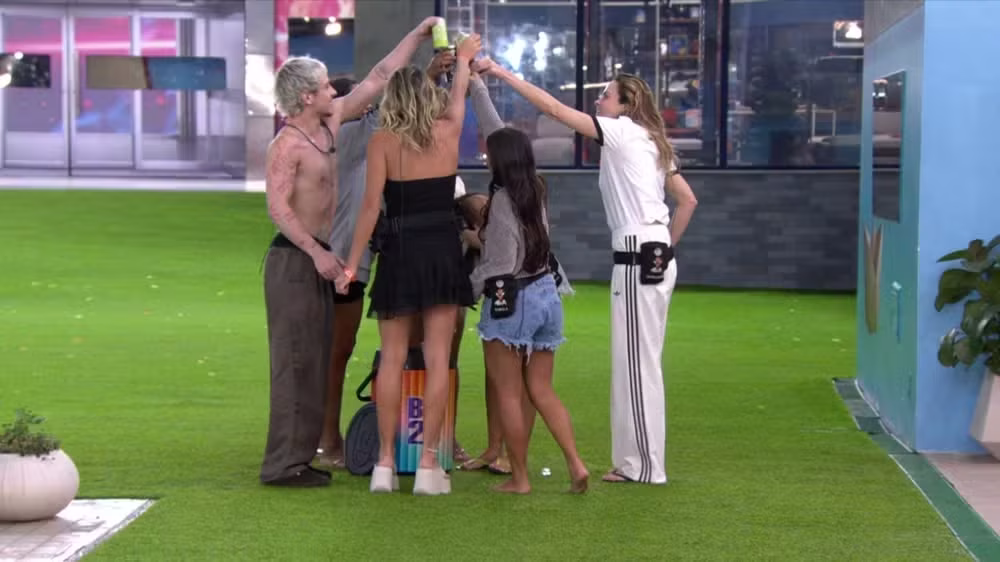 bbb-26:-participantes-do-top-9-recebem-primeiro-cooler-da-temporada