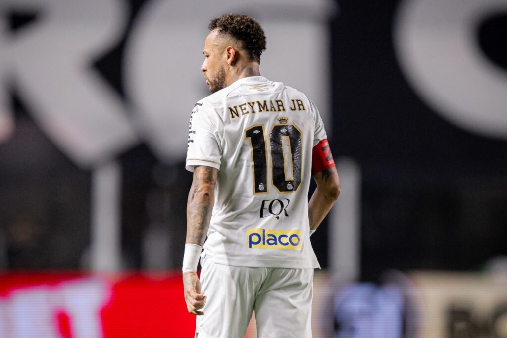 neymar-e-detonado-apos-fala-misogina-contra-arbitro:-“acordou-de-chico”