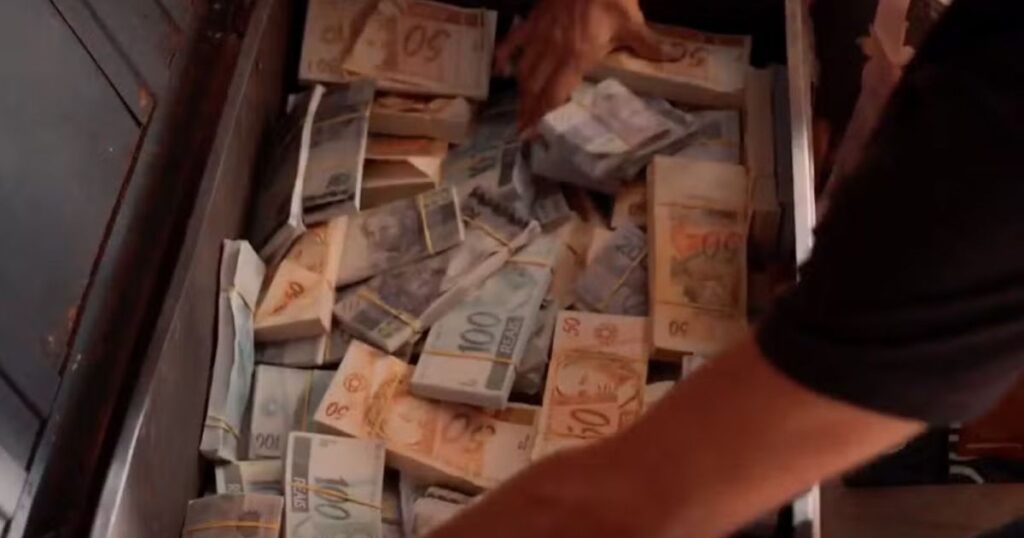 descubra-quem-ficara-com-milhoes-de-estatua-em-“tres-gracas”