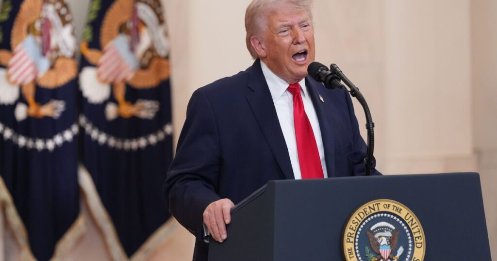 com-xingamentos,-trump-ameaca-ira-com-bombardeios-em-pontes-e-usinas