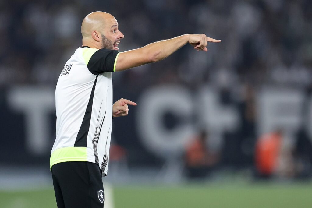 botafogo-x-internacional:-glorioso-inicia-trajetoria-com-novo-tecnico.-garanta-seu-ingresso