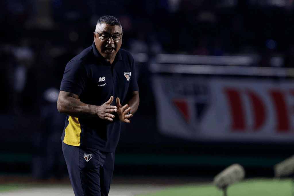 roger-machado-destaca-vitoria-em-estreia-pela-copa-sul-americana