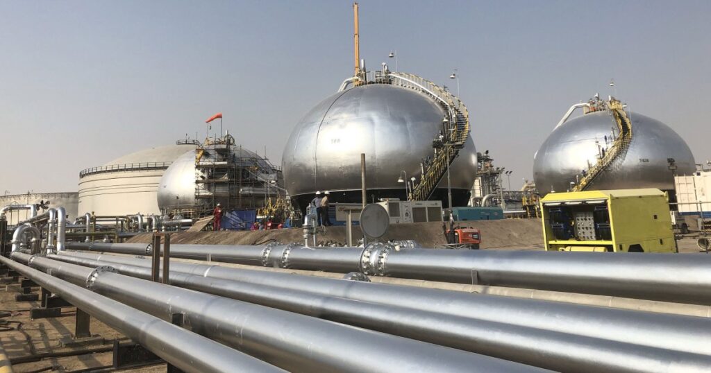 oleoduto-da-arabia-saudita-e-atacado-em-meio-a-cessar-fogo,-dizem-fontes