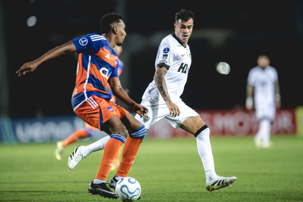 copa-sul-americana:-puerto-cabello-vence-o-atletico-mg-por-2-a-1
