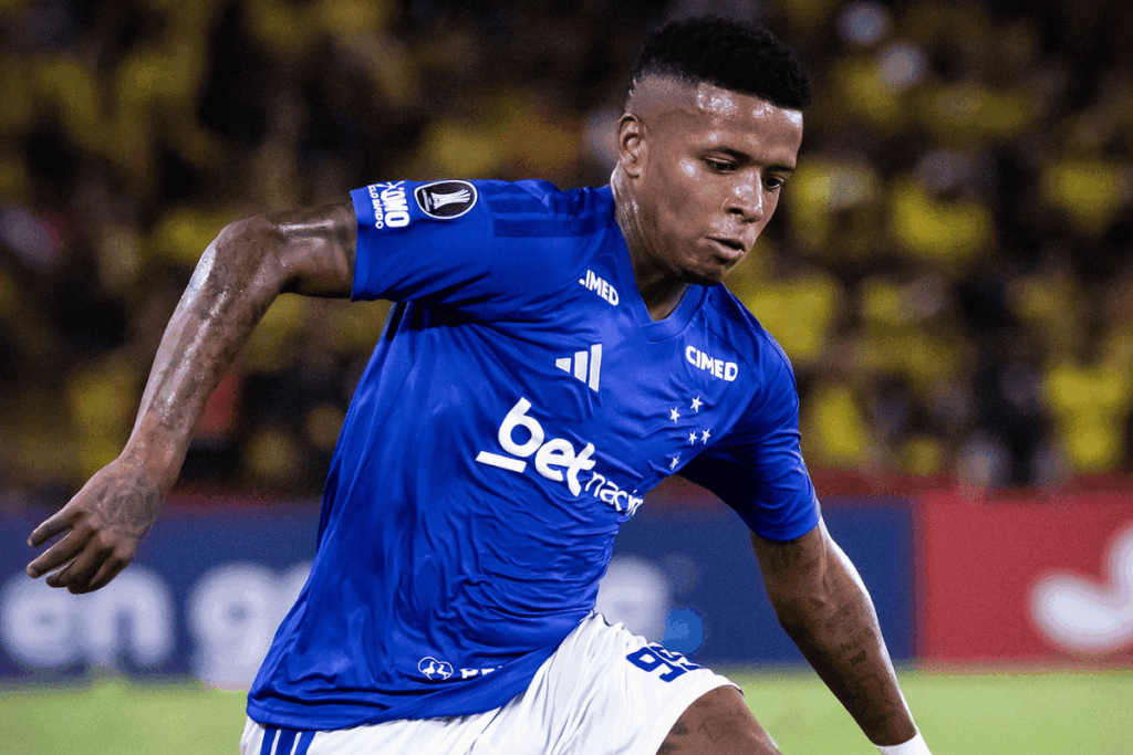 jogador-do-cruzeiro-se-declara-ao-barcelona-de-guayaquil;-confira
