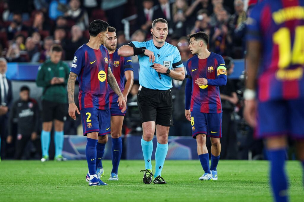 barcelona-prepara-queixa-a-uefa-contra-arbitragem-em-jogo-da-champions