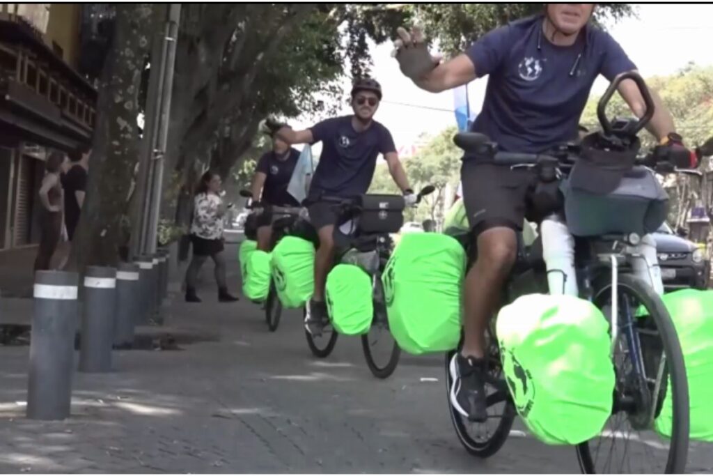 copa-do-mundo:-ciclistas-argentinos-chegam-ao-mexico-apos-14-mil-km