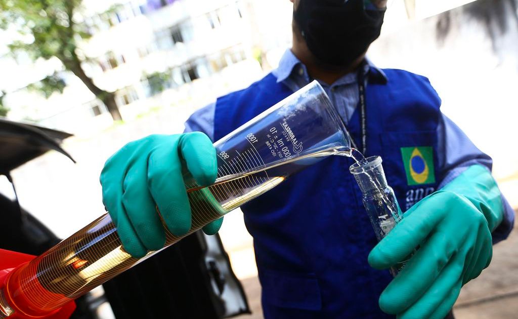 industria-de-etanol-afirma-estar-pronta-para-elevar-mistura-na-gasolina