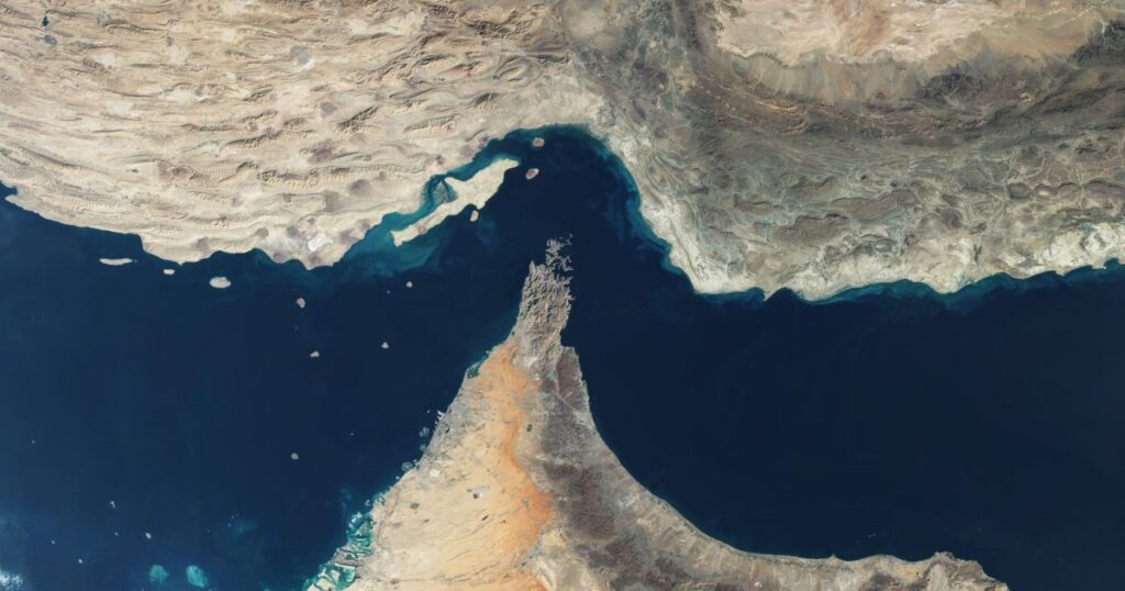 diversos-navios-se-dirigem-a-ormuz-em-meio-ao-inicio-das-negociacoes