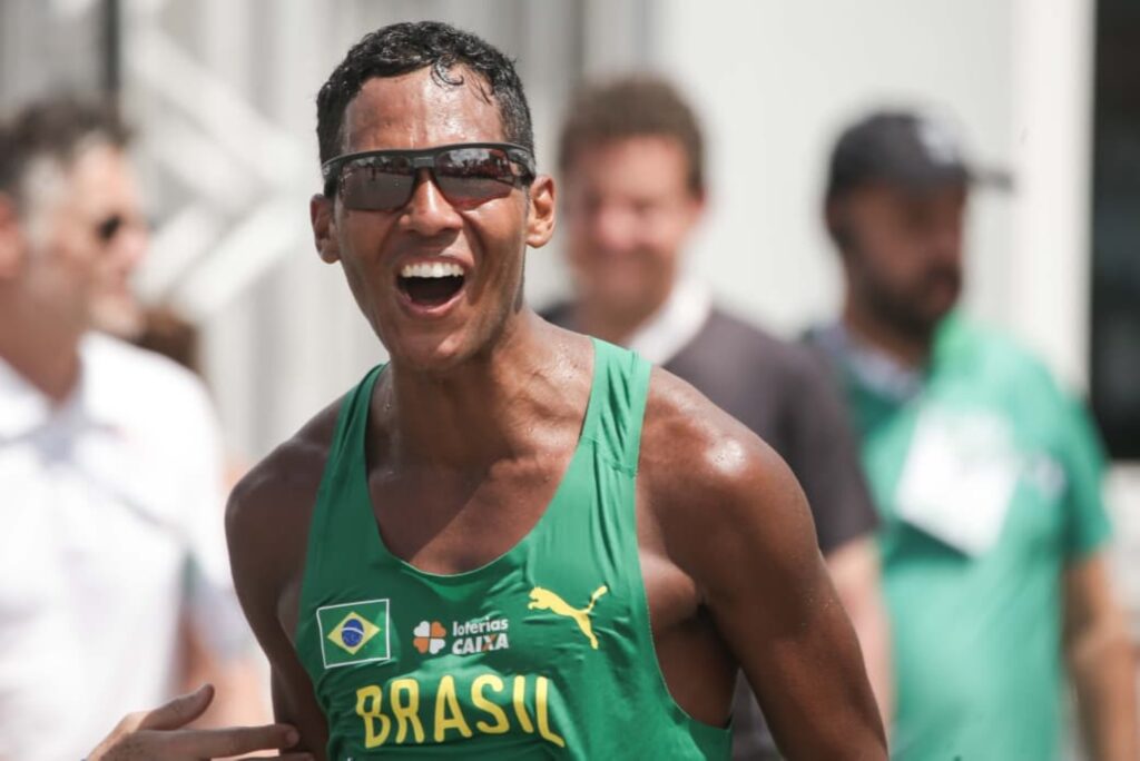 de-entregador-a-destaque:-max-goncalves-celebra-resultado-no-mundial