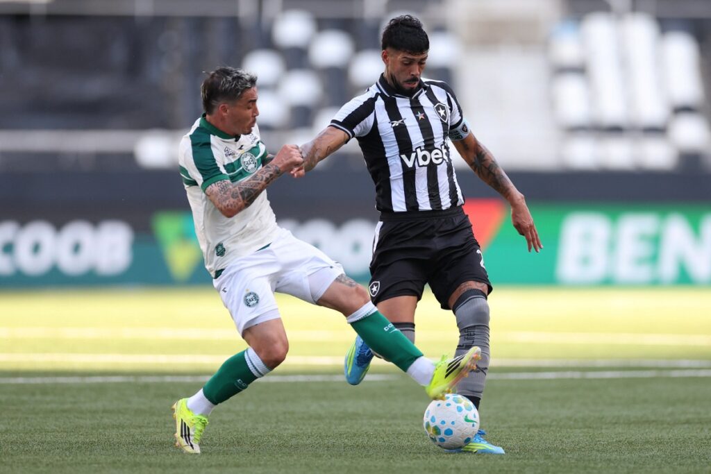 em-casa,-botafogo-cede-empate-para-o-coritiba-pelo-brasileirao
