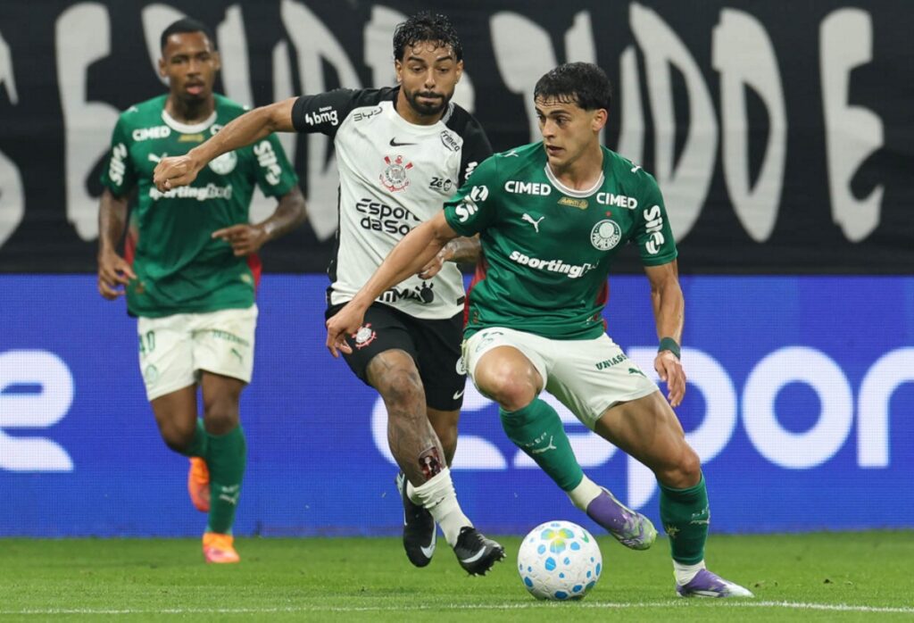com-dois-a-menos,-corinthians-segura-empate-contra-o-palmeiras