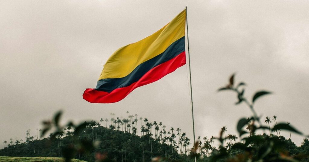 colombia-revoga-tarifas-de-100%-sobre-produtos-do-equador