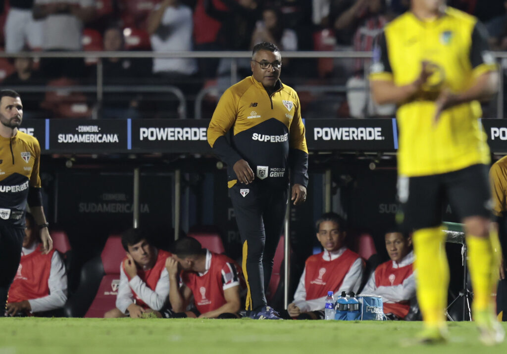 roger-fala-sobre-controle-de-carga-e-vaias-apos-vitoria-do-sao-paulo