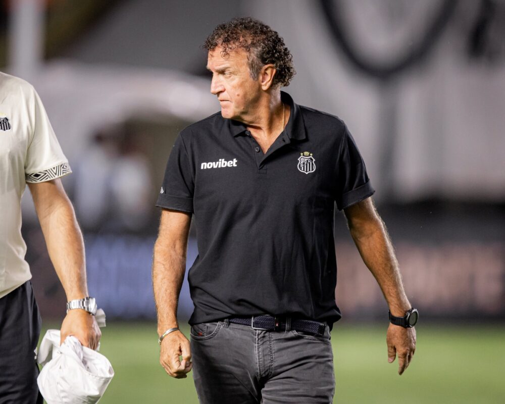 sul-americana:-cuca-fala-sobre-tropecos-e-atitudes-de-gabigol-e-neymar