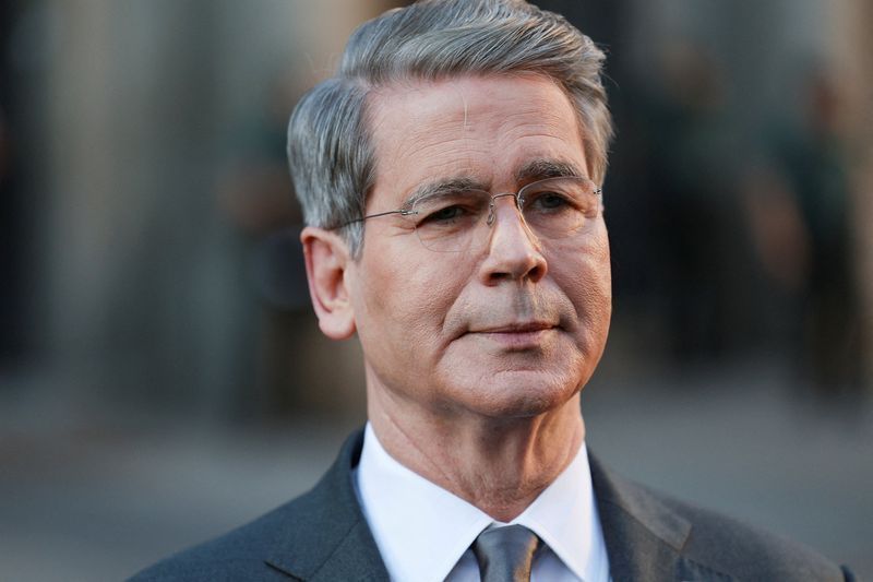 bessent-diz-estar-otimista-de-que-warsh-assumira-fed-“no-prazo-previsto”