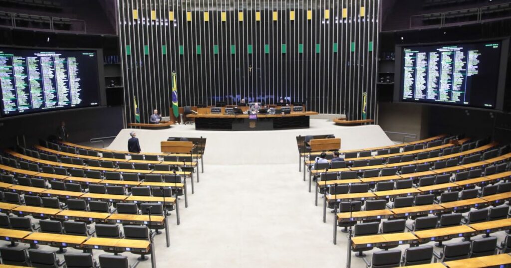 entenda-o-cronograma-da-pec-6×1-definido-por-hugo-motta-na-camara