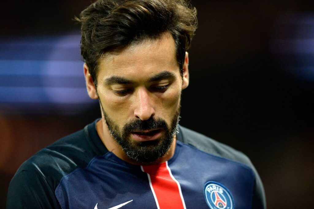ex-psg,-lavezzi-revela-luta-contra-depressao:-“nao-acabou”