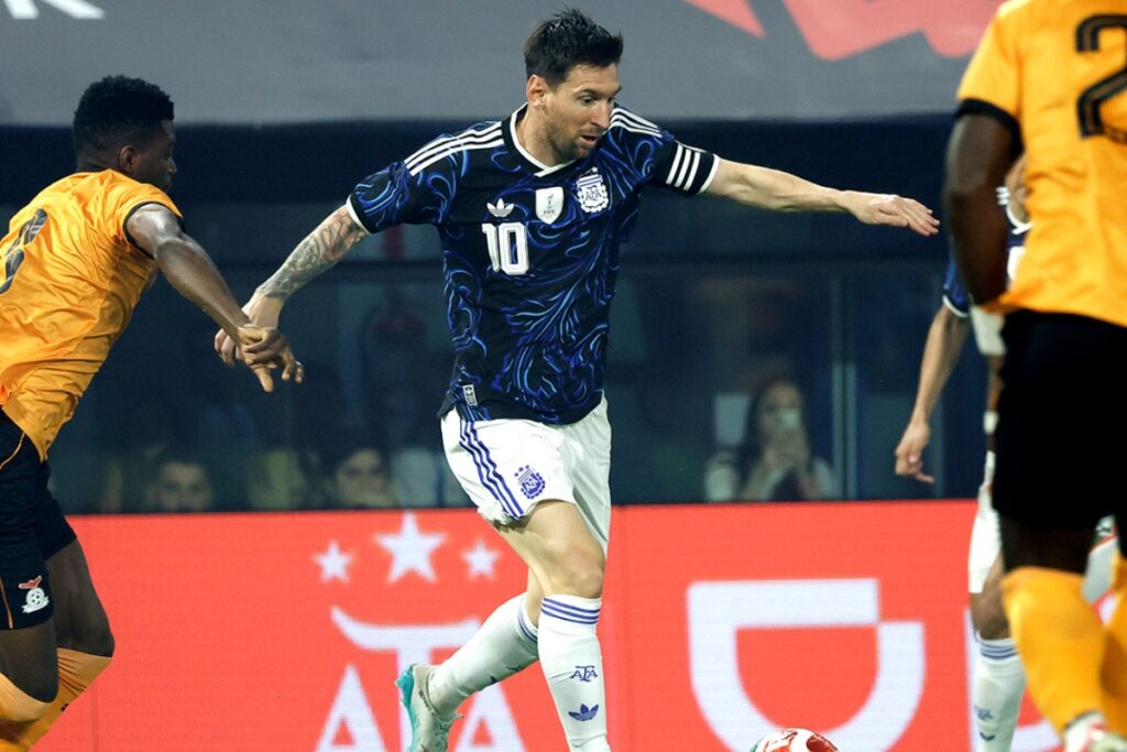 lionel-messi-compra-clube-que-disputa-a-5a-divisao-espanhola;-confira