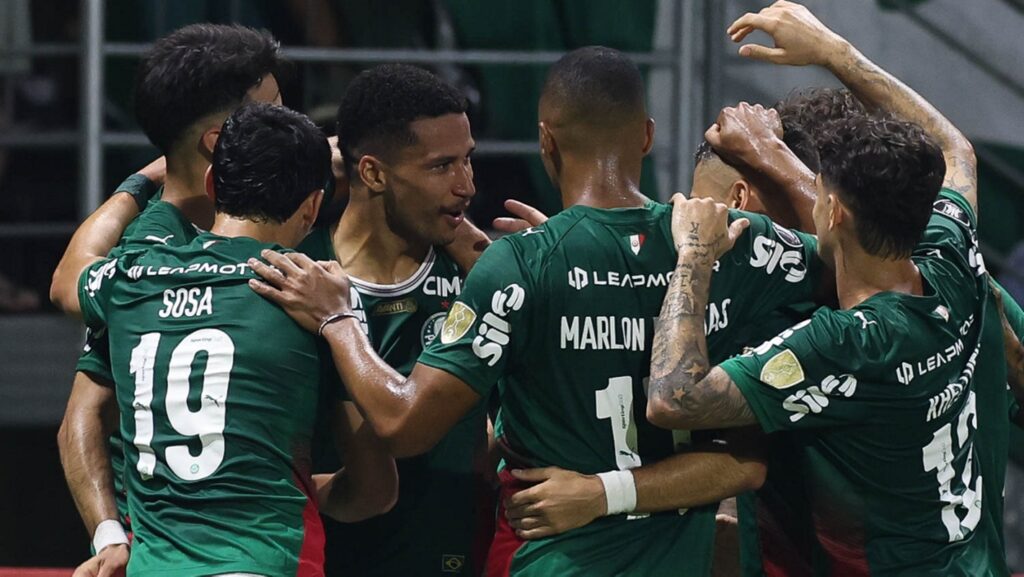 conmebol-divulga-audio-do-var-em-penalti-do-palmeiras-na-libertadores