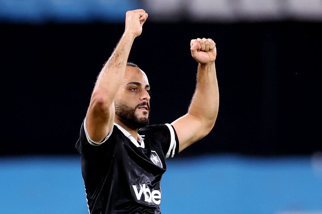 botafogo-x-internacional:-arthur-cabral-vive-momento-magico-no-fogao.-compre-seu-ingresso!