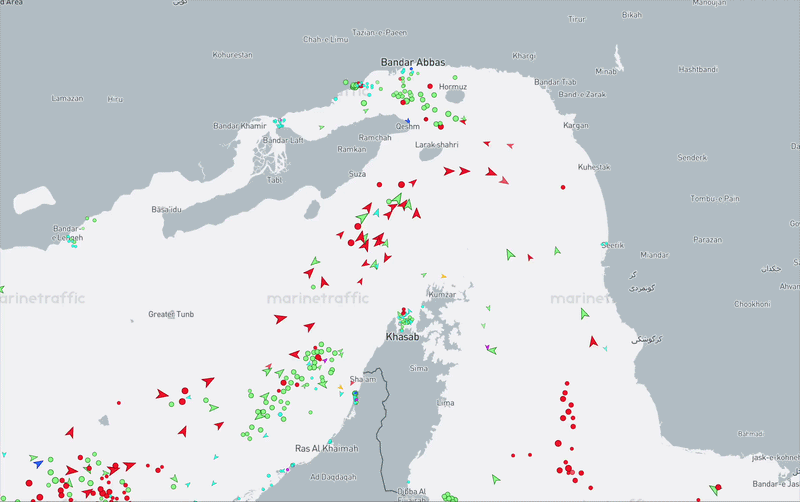 navios-tanque-sao-vistos-no-estreito-de-ormuz-em-meio-a-bloqueio-naval