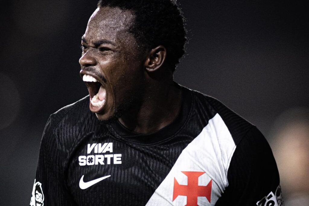 vasco-vence-sao-paulo-em-noite-marcada-por-homenagens-a-roberto-dinamite