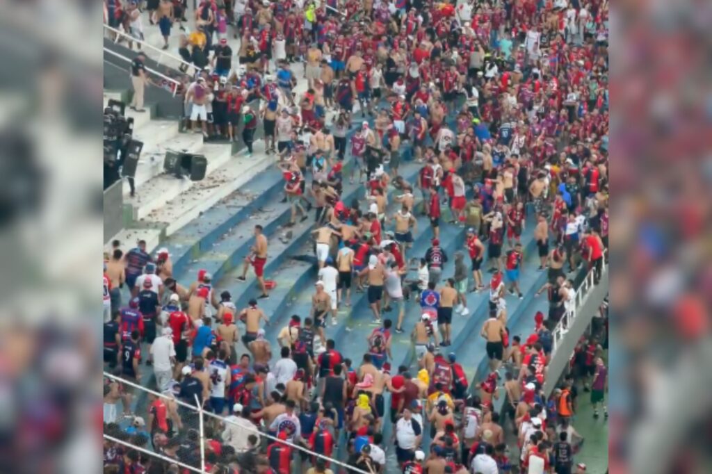 briga-generalizada-interrompe-classico-entre-olimpia-e-cerro-porteno
