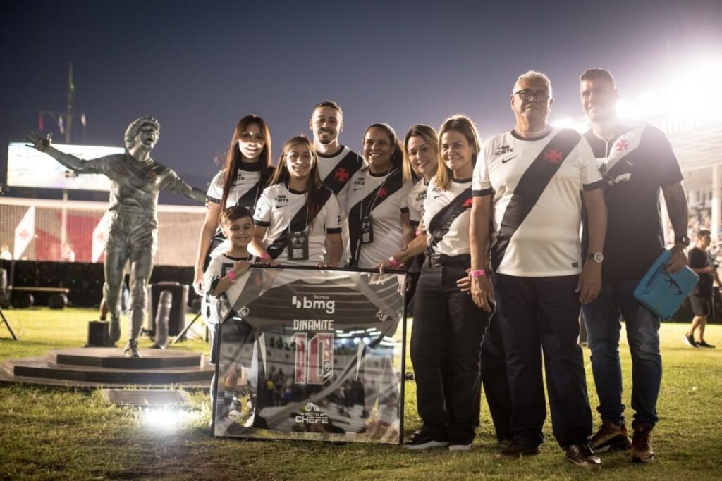 vasco-mantem-invencibilidade-em-jogos-com-homenagem-a-dinamite
