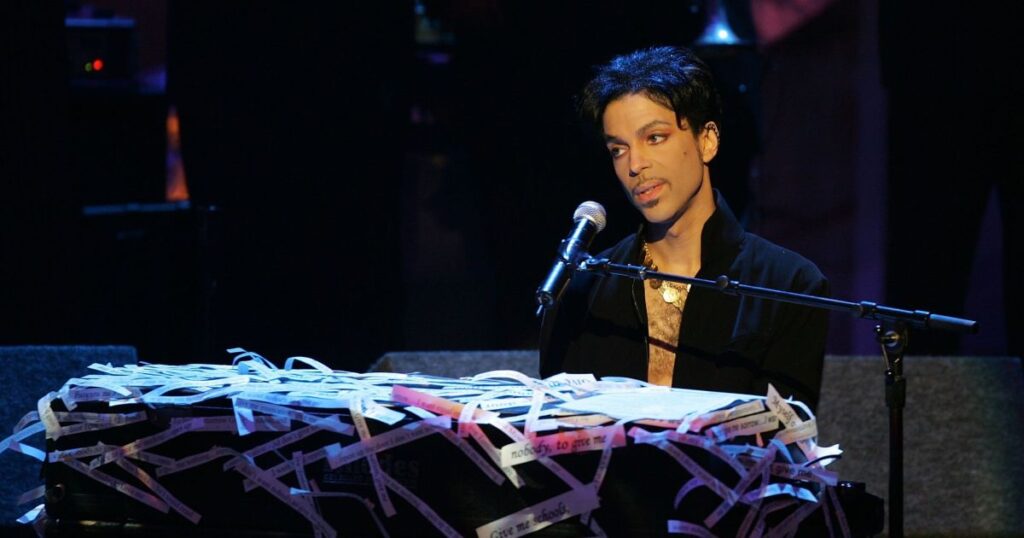 morte-de-prince-completa-10-anos-nesta-terca;-relembre-legado-do-cantor