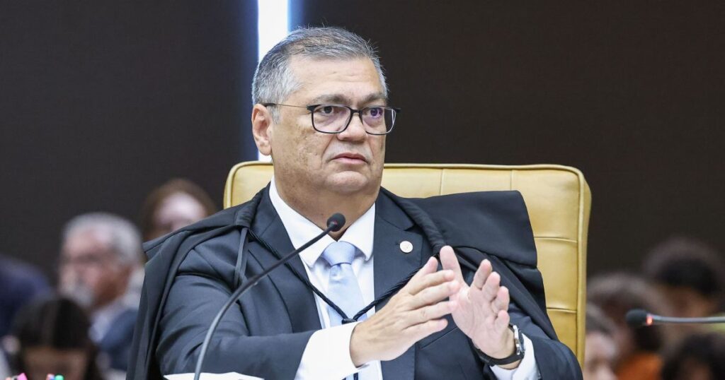 analise:-proposta-de-dino-amplia-crise-de-ala-do-stf-com-fachin