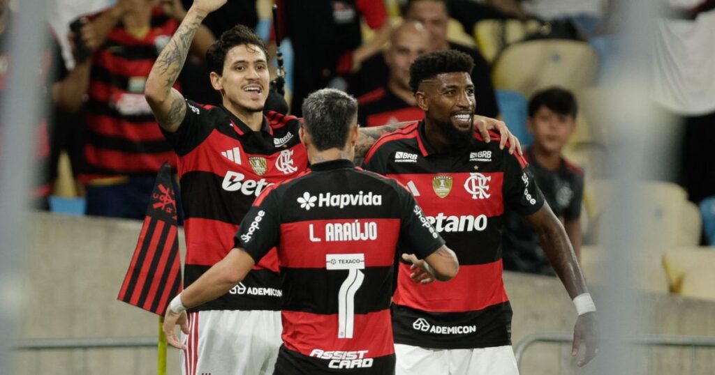 flamengo-bate-vitoria-e-abre-vantagem-na-copa-do-brasil