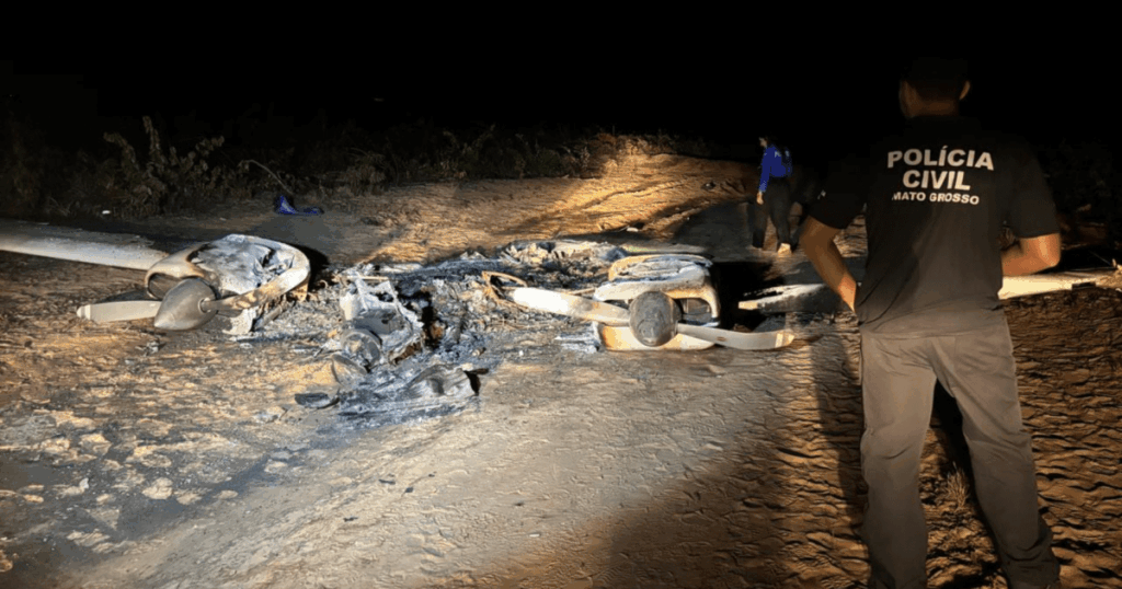policia-investiga-aviao-incendiado-para-descarte-de-drogas-em-fazenda-no-mt