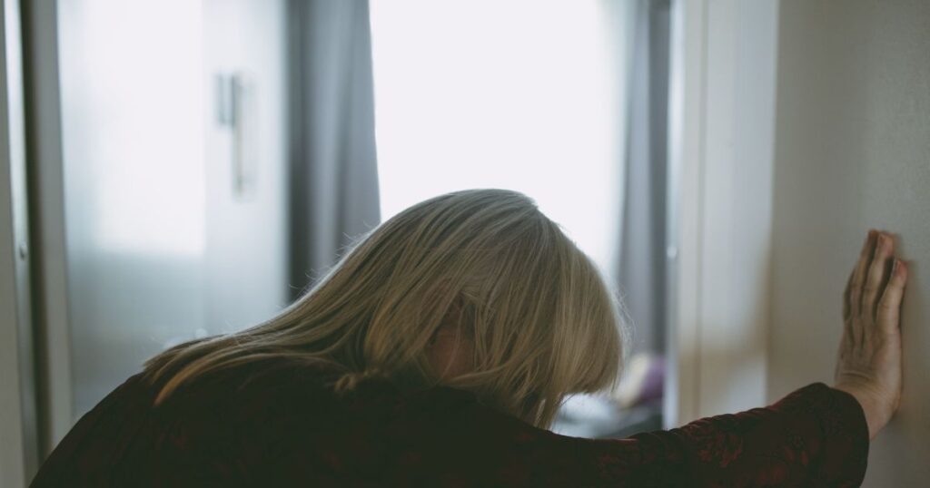 tontura-nao-e-normal:-entenda-os-sinais-do-seu-corpo