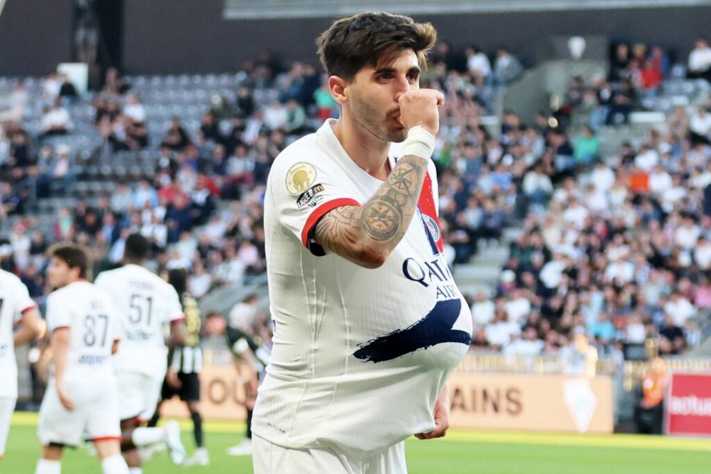 treinador-do-psg-compara-beraldo-com-busquets:-“vai-jogar-muito”