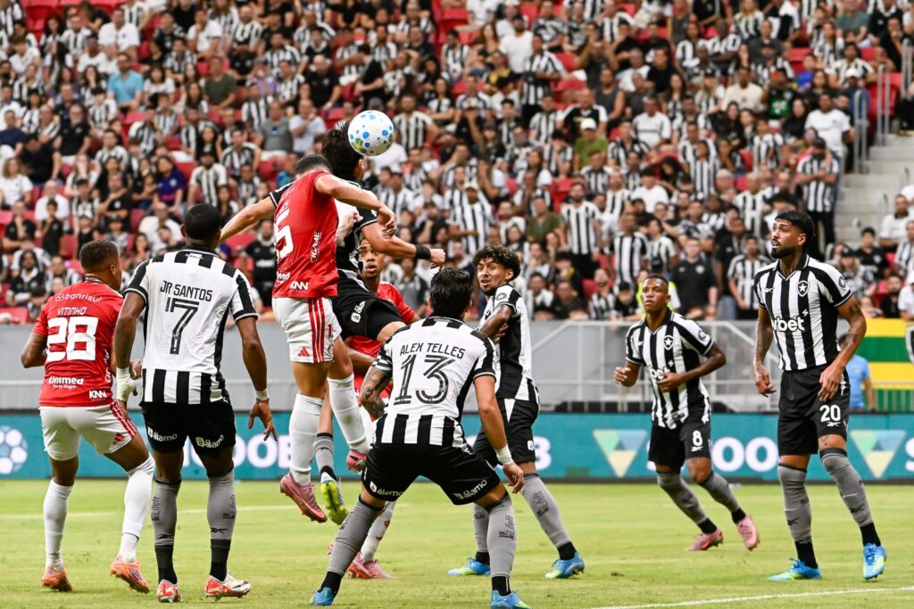 botafogo-x-internacional-vao-para-o-intervalo-com-0-x-0-no-placar