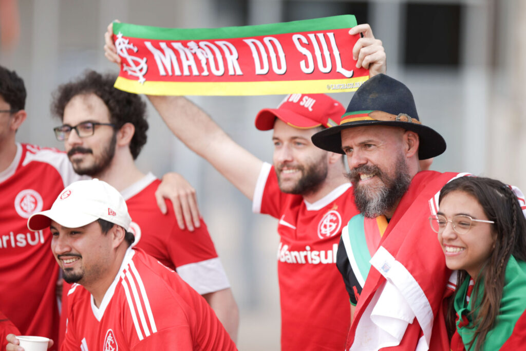 internacional-confirma-a-escalacao-para-duelo-em-brasilia;-confira