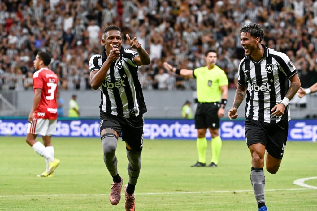 franclim-esquiva-sobre-possivel-venda-de-danilo-apos-a-copa-do-mundo.-veja-video